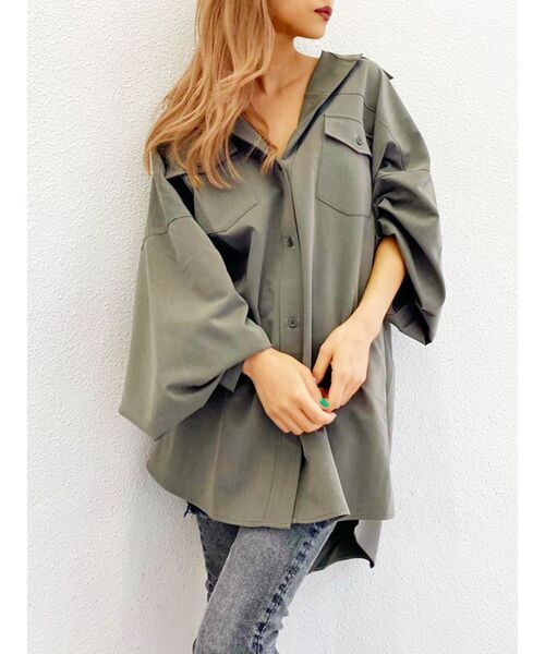 GYDA（ジェイダ）の「オーバーサイズシャツ（シャツ/ブラウス・レディース・オフホワイト/カーキ・FREE）」の14枚目の写真