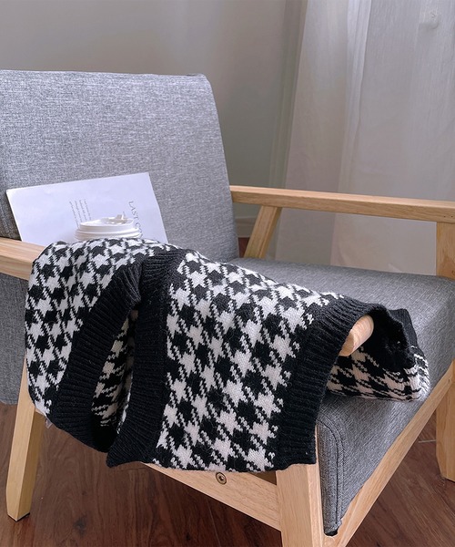 MAISON DE THERESE(メゾン ド テレーズ)の「Vネックニットベスト(ベスト・レディース・ブラック・LARGE/MEDIUM)」の3枚目の写真