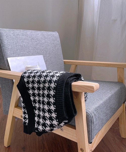 MAISON DE THERESE(メゾン ド テレーズ)の「Vネックニットベスト(ベスト・レディース・ブラック・LARGE/MEDIUM)」の2枚目の写真