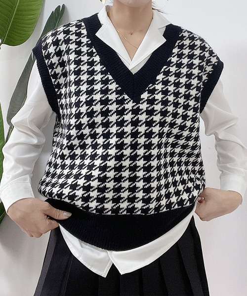 MAISON DE THERESE(メゾン ド テレーズ)の「Vネックニットベスト(ベスト・レディース・ブラック・LARGE/MEDIUM)」の7枚目の写真