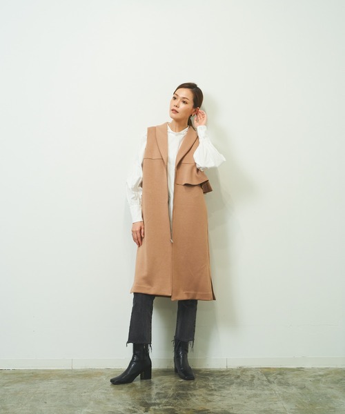 HERENCIA（ヘレンチア）の「バックシャン バックフリル エアクッション ショールカラー ロングベスト（その他アウター・レディース・ライトブルー/ブラック/ライトブラウン/ミント/グレイッシュベージュ・MEDIUM）」の19枚目の写真