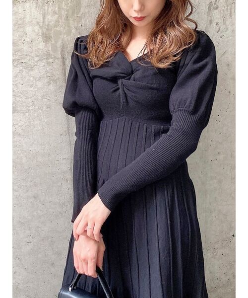 dazzlin（ダズリン）の「2WAYツイストデザインニットワンピース（ワンピース・レディース・ブラック/ベージュ/ブルー/グリーン・FREE）」の14枚目の写真