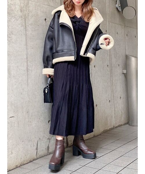 dazzlin（ダズリン）の「2WAYツイストデザインニットワンピース（ワンピース・レディース・ブラック/ベージュ/ブルー/グリーン・FREE）」の15枚目の写真