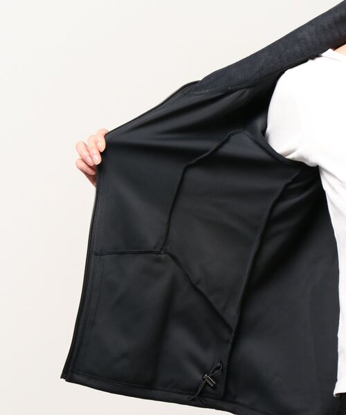 DESCENTE(デサント)の「デサント ダンボールスウェットジャケット(その他アウター・レディース・ブラック/グレー/ネイビー・M/L/XL)」の6枚目の写真