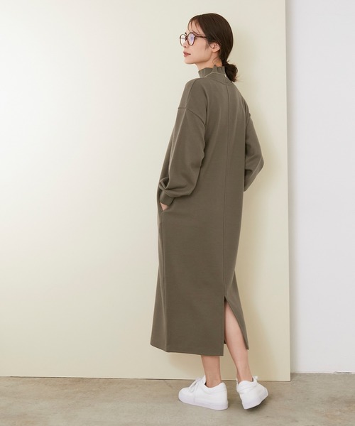 ROPE'(ロペ)の「【シリーズ】ウールスムースリブコンビタートルワンピース(ワンピース・レディース・スミクロ/キナリ/カーキ・38/36)」の19枚目の写真