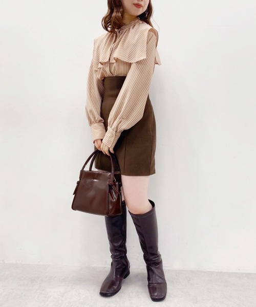 one after another NICE CLAUP（ワンアフターアナザーナイスクラップ）の「使いまわしバツグン！２Way台形コンパクトショルダーバッグ（ショルダーバッグ・レディース・ダークブラウン/アイボリー/モカ・FREE）」の13枚目の写真