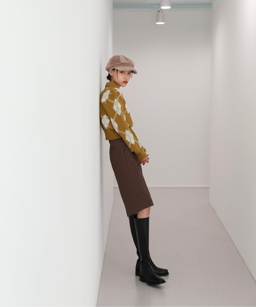 by muni:r（バイ ムニール）の「ハーフ バミューダ ハイウエスト スラックス（スラックス・レディース・ブラック/ブラウン/グレー・SMALL/MEDIUM）」の4枚目の写真