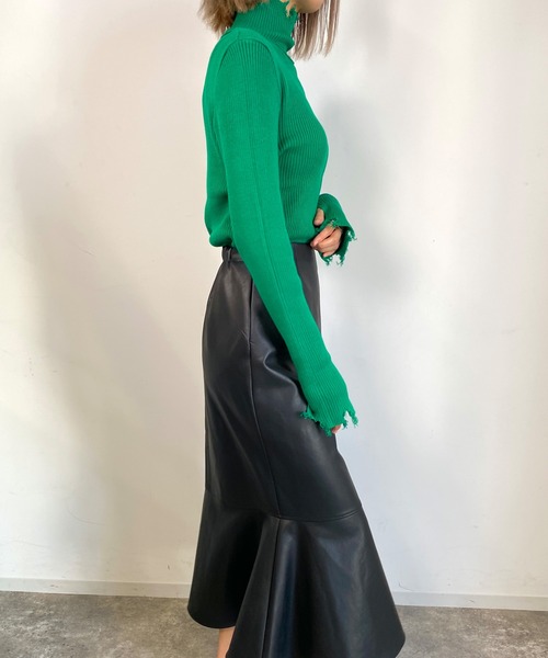 MLI'A（エムリア）の「2Wayダメージハイネックリブニット（ニット/セーター・レディース・オフホワイト/ブラック/グリーン/ブルー/イエロー系その他/レッド/オレンジ・M）」の9枚目の写真