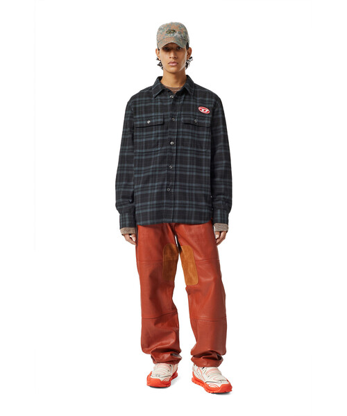 DIESEL(ディーゼル)の「メンズ チェックシャツ ネル素材 サステナブル(シャツ/ブラウス・メンズ・ブラック・SMALL/MEDIUM/LARGE/X-LARGE/XX-LARGE/X-SMALL)」の7枚目の写真
