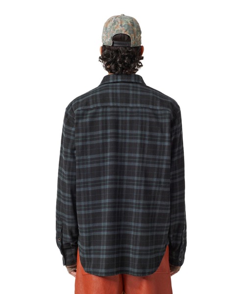 DIESEL(ディーゼル)の「メンズ チェックシャツ ネル素材 サステナブル(シャツ/ブラウス・メンズ・ブラック・SMALL/MEDIUM/LARGE/X-LARGE/XX-LARGE/X-SMALL)」の2枚目の写真