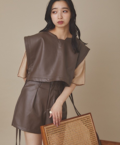 moi tytto（モイテュット）の「フェイクレザーショートパンツ（その他パンツ・レディース・ベージュ/モカ・FREE）」の17枚目の写真
