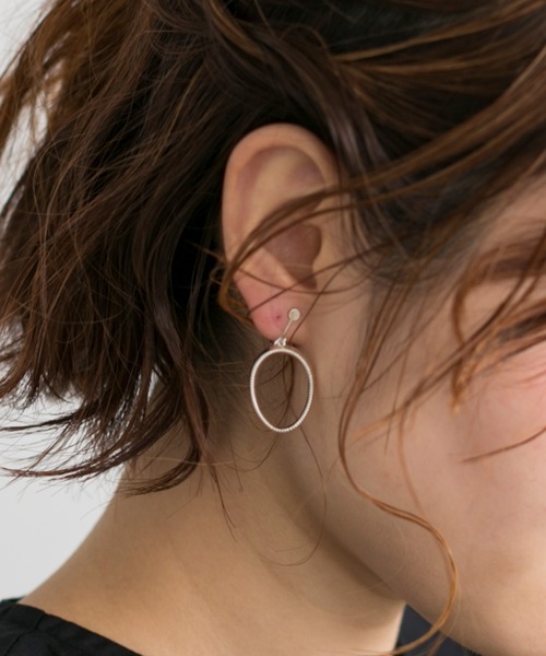 note et silence （ノートエシロンス）の「【 AMB100貨 】SSS earing（イヤリング・レディース・シルバー・FREE）」の2枚目の写真
