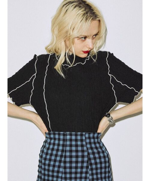 jouetie（ジュエティ）の「ハーフスリーブハイネックメロートップス【しぼしぼ】（Tシャツ/カットソー・レディース・オフホワイト/ブラック/ブルー/グリーン・MEDIUM）」の3枚目の写真