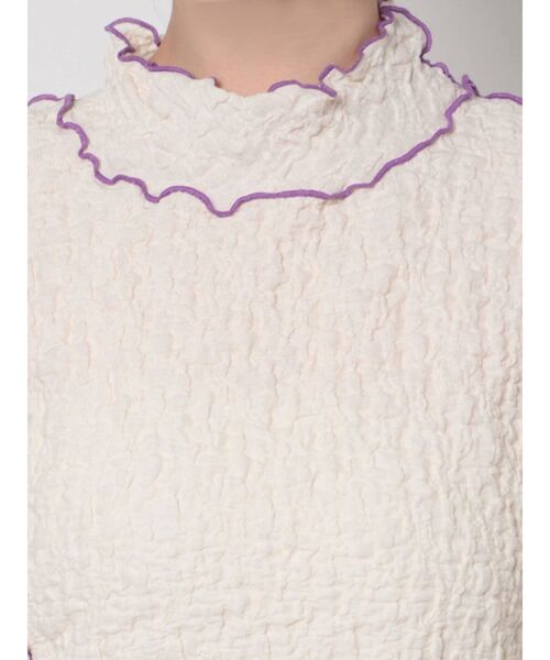 jouetie（ジュエティ）の「ハーフスリーブハイネックメロートップス【しぼしぼ】（Tシャツ/カットソー・レディース・オフホワイト/ブラック/ブルー/グリーン・MEDIUM）」の16枚目の写真