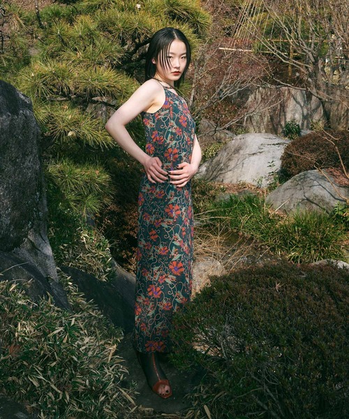 TINA：JOJUN（ティーナジョジュン）の「「麗」 花柄キャミワンピ―ス TINA：JOJUN（ワンピース・レディース・ダークグリーン・S/M）」の17枚目の写真