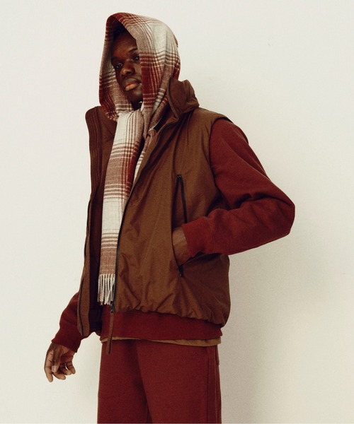KIIT（キート）の「KIIT キート / WILD THINGS×KIIT HIGH COUNT NYLON DOWN VEST ワイルドシングス別注 ハイカウントダウンベスト / KIN-V59-600（ダウンベスト・メンズ・ブラウン/ブラック/ネイビー/ライトベージュ・3/2）」の3枚目の写真