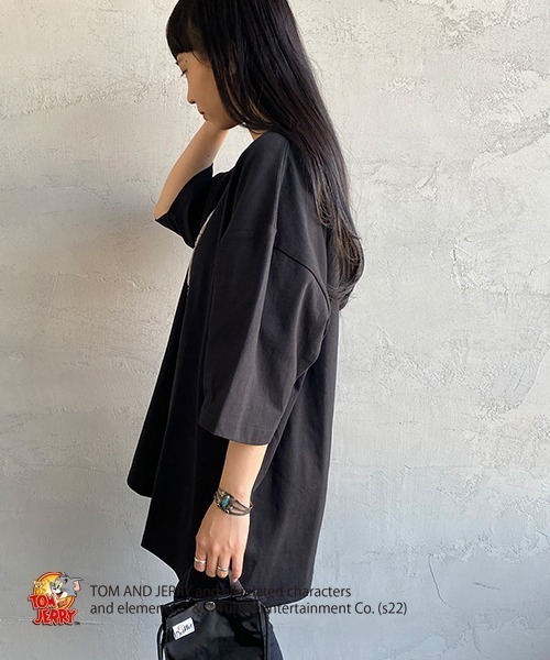 B ONE SOUL（ビーワンソウル）の「【WEB限定】[SEQUENCE BY B-ONE-SOUL/シークエンス] トムとジェリー キャラクターエンボス刺繍Tシャツ（Tシャツ/カットソー・レディース・ブラック/ブルー/ホワイト・M/L/XL）」の22枚目の写真