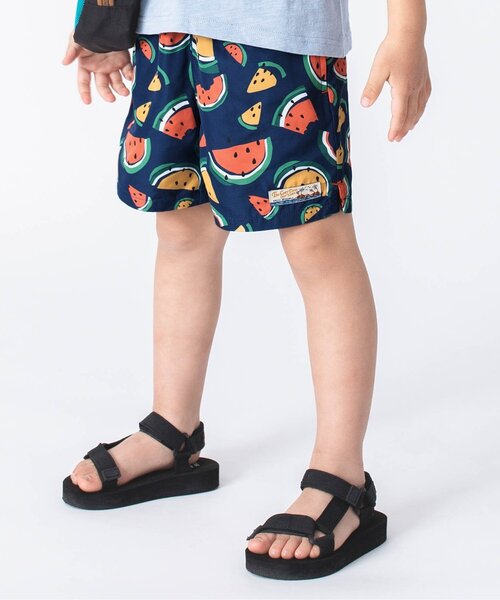 BREEZE（ブリーズ）の「【撥水加工】水陸両用総柄アクティブパンツ 4分丈（その他パンツ・キッズ・レインボー/ライム/ピンク/パープル/ネイビー・120/80/90/110/130/100/140）」の3枚目の写真