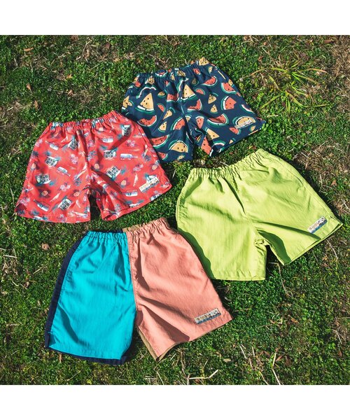 BREEZE（ブリーズ）の「【撥水加工】水陸両用総柄アクティブパンツ 4分丈（その他パンツ・キッズ・レインボー/ライム/ピンク/パープル/ネイビー・120/80/90/110/130/100/140）」の9枚目の写真