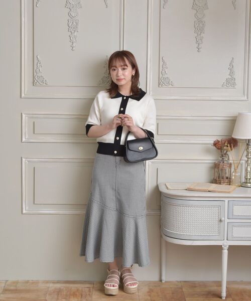 ems excite（エムズエキサイト）の「襟付配色NTカーデ（カーディガン/ボレロ・レディース・ブラック/オフホワイト/ブルー・FREE）」の4枚目の写真