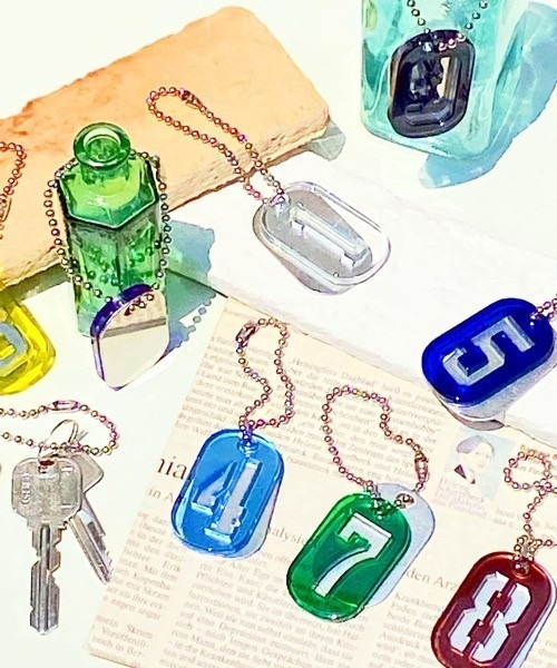 tone(トーン)の「【KuKuLu TOKYO】Number Key Ring(キーホルダー・レディース・スカイブルー/ブラック/パープル/ブラウン/イエロー/オレンジ/ブルー/グリーン/クリア・FREE)」の16枚目の写真