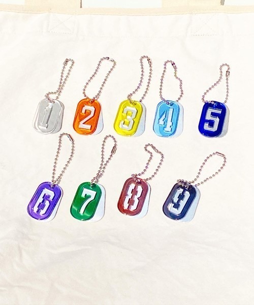 tone(トーン)の「【KuKuLu TOKYO】Number Key Ring(キーホルダー・レディース・スカイブルー/ブラック/パープル/ブラウン/イエロー/オレンジ/ブルー/グリーン/クリア・FREE)」の17枚目の写真