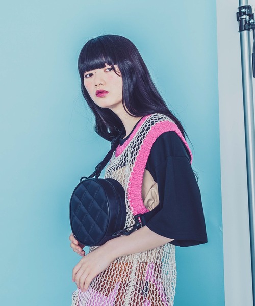 MONDEWORK(モンドワーク)の「Nylon circle pochette ナイロン/ポシェット/ショルダーバック(ショルダーバッグ・レディース・ブラック/ベージュ/パープル/ピンク/グリーン・ONE SIZE)」の2枚目の写真