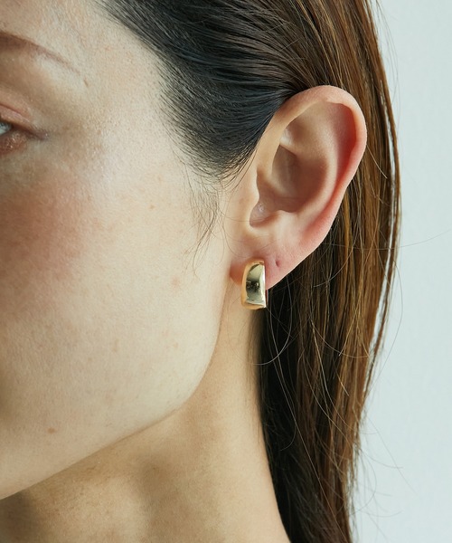 ROPE'（ロペ）の「【R（ロペ アール）】 K10 ワイドツキコウイヤリング（イヤリング・レディース・ゴールド・FREE）」の2枚目の写真