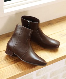 VIVIAN（ヴィヴィアン）の「スクエアトゥシンプルローヒールショートブーツ（ブーツ）」