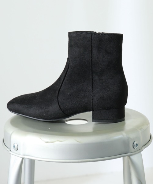 VIVIAN（ヴィヴィアン）の「スクエアトゥシンプルローヒールショートブーツ（ブーツ・レディース・ブラック/ダークブラウン/ブラウン/ウッド/アイボリー/ブラック系その他3・LL/S/M/L/SS/XL）」の4枚目の写真