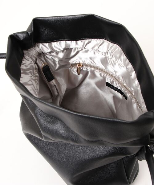 Chez toi（シェトワ）の「巾着ショルダーBAG（ショルダーバッグ・レディース・ブラック/ブルー/ボルドー/モカ・00）」の19枚目の写真