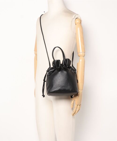 Chez toi（シェトワ）の「巾着ショルダーBAG（ショルダーバッグ・レディース・ブラック/ブルー/ボルドー/モカ・00）」の21枚目の写真