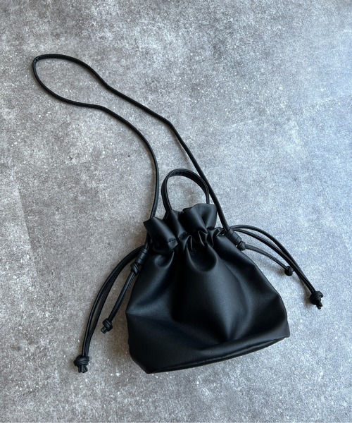 Chez toi（シェトワ）の「巾着ショルダーBAG（ショルダーバッグ・レディース・ブラック/ブルー/ボルドー/モカ・00）」の9枚目の写真