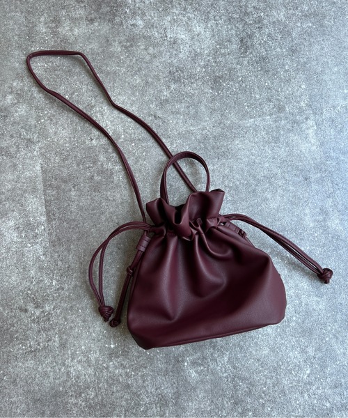 Chez toi（シェトワ）の「巾着ショルダーBAG（ショルダーバッグ・レディース・ブラック/ブルー/ボルドー/モカ・00）」の10枚目の写真