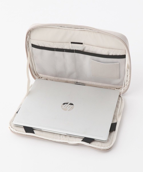 A part by(アパートバイ)の「WEB限定【Apbロゴ】キルティングPCバッグ 123254(PC・タブレットケース・レディース・ブラック/ベージュ/グレー系その他6/ベージュ系その他/チャコールグレー/ライトベージュ・FREE)」の15枚目の写真