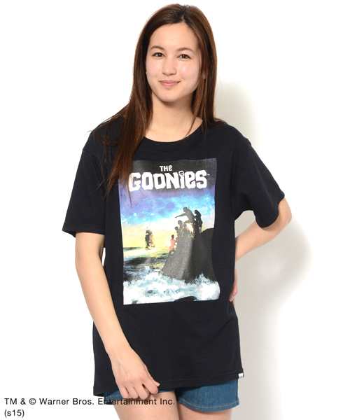X-girl（エックスガール）の「【mini7月号掲載】THE GOONIES S/S BIG TEE（Tシャツ/カットソー・レディース・ホワイト/ブラック・ONE SIZE）」の7枚目の写真