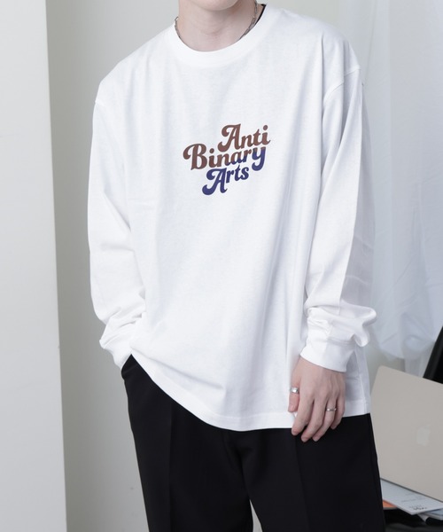 COLONY 2139（コロニートゥーワンスリーナイン）の「2139長袖Tシャツ(ストリートフォント）（Tシャツ/カットソー・メンズ・ホワイト/ブラック・MEDIUM/LARGE）」の5枚目の写真