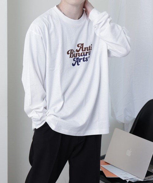 COLONY 2139（コロニートゥーワンスリーナイン）の「2139長袖Tシャツ(ストリートフォント）（Tシャツ/カットソー・メンズ・ホワイト/ブラック・MEDIUM/LARGE）」の9枚目の写真