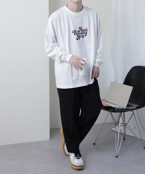 COLONY 2139（コロニートゥーワンスリーナイン）の「2139長袖Tシャツ(ストリートフォント）（Tシャツ/カットソー・メンズ・ホワイト/ブラック・MEDIUM/LARGE）」の14枚目の写真