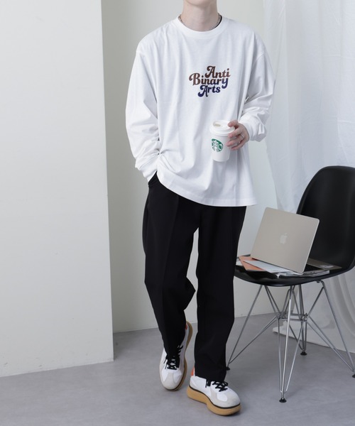 COLONY 2139（コロニートゥーワンスリーナイン）の「2139長袖Tシャツ(ストリートフォント）（Tシャツ/カットソー・メンズ・ホワイト/ブラック・MEDIUM/LARGE）」の16枚目の写真