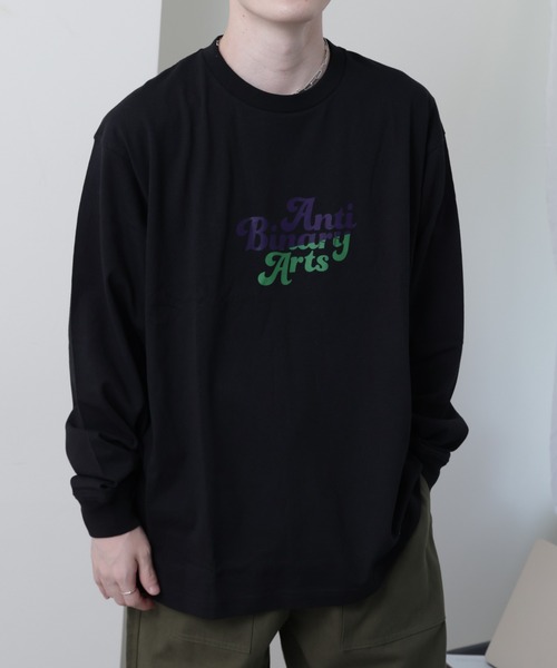 COLONY 2139（コロニートゥーワンスリーナイン）の「2139長袖Tシャツ(ストリートフォント）（Tシャツ/カットソー・メンズ・ホワイト/ブラック・MEDIUM/LARGE）」の17枚目の写真