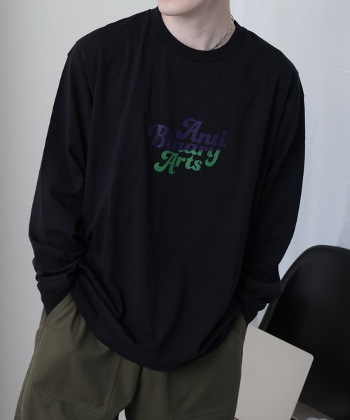 COLONY 2139（コロニートゥーワンスリーナイン）の「2139長袖Tシャツ(ストリートフォント）（Tシャツ/カットソー・メンズ・ホワイト/ブラック・MEDIUM/LARGE）」の18枚目の写真