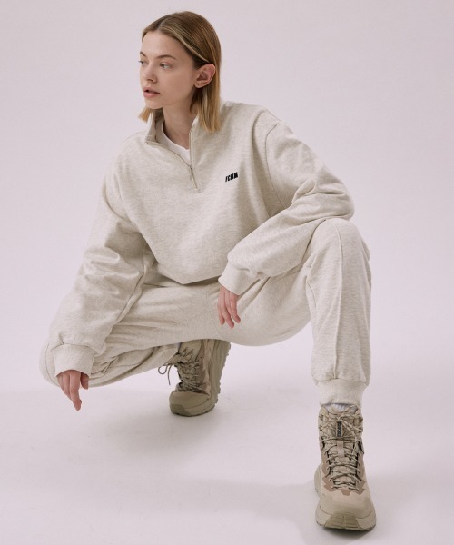 FCMM（エフシーエムエム）の「CLUB TEAM CLASSIC HALF ZIP
