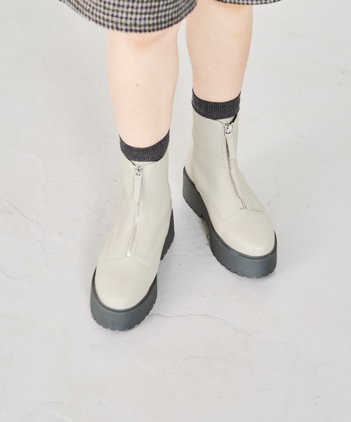 ORiental TRaffic(オリエンタルトラフィック)の「厚底フロントジップブーツ/21425(ブーツ・レディース・ブラック/グレー・SS/S/M/L/LL/3L)」の20枚目の写真