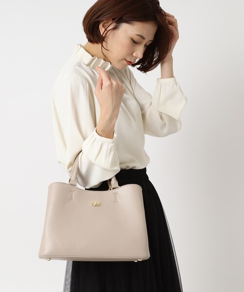 SHOO・LA・RUE（シューラルー）の「◆飾り金具地トート（トートバッグ・レディース・アイボリー/ブラック/グレー・00）」の14枚目の写真