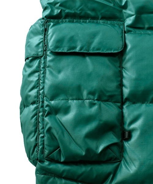 DAIWA PIER39(ダイワピア39)の「DAIWA PIER39 TECH BACK PACKER DOWN VEST ダイワ ピア39 ダウンベスト(ダウンベスト・メンズ・イエロー/パープル/グリーン・LARGE/MEDIUM/X-LARGE/SMALL)」の8枚目の写真