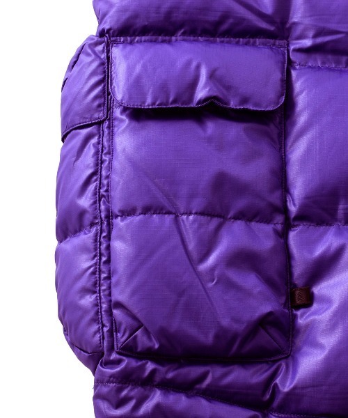 DAIWA PIER39(ダイワピア39)の「DAIWA PIER39 TECH BACK PACKER DOWN VEST ダイワ ピア39 ダウンベスト(ダウンベスト・メンズ・イエロー/パープル/グリーン・LARGE/MEDIUM/X-LARGE/SMALL)」の4枚目の写真