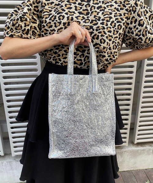 Casselini(キャセリーニ)の「Casselini(キャセリーニ)シャイントート(トートバッグ・レディース・ゴールド/ブロンズ/シルバー/ブラック・FREE)」の13枚目の写真