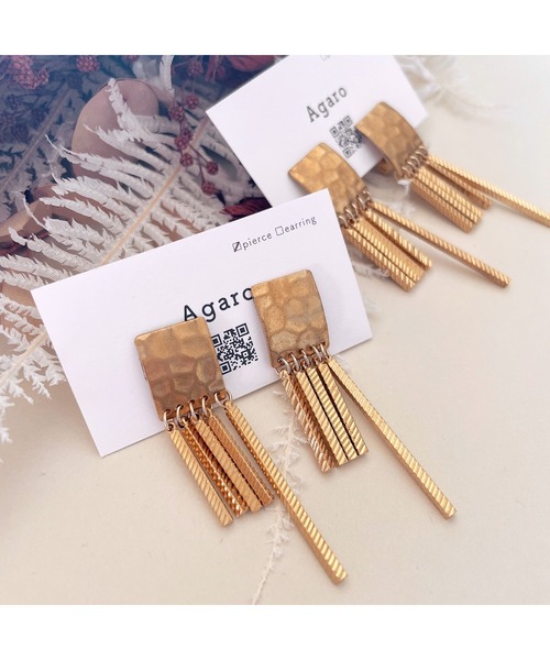 tone（トーン）の「【Agaro】真鍮　デザインスクエアの痛くなりにくいイヤリング(MA)（イヤリング・レディース・ゴールド・FREE）」の2枚目の写真