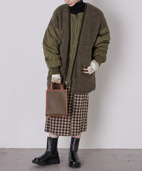 Fashion Letter(ファッションレター)の「ボア×MA-1オーバーブルゾン(MA-1・レディース・ブラック/ブラウン/ライトベージュ・M)」の14枚目の写真